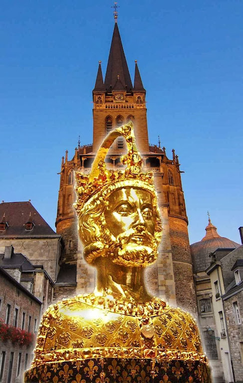 Busto-urna com relíquias de Carlos Magno. Fundo: catedral de Aachen, capital de seu império.