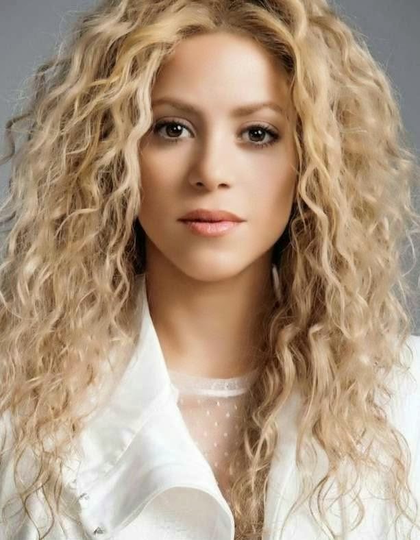 El Lavadero de las Muñecas: SHAKIRA ESTRENA EL VIDEO MUSICAL DE 'EMPIRE'