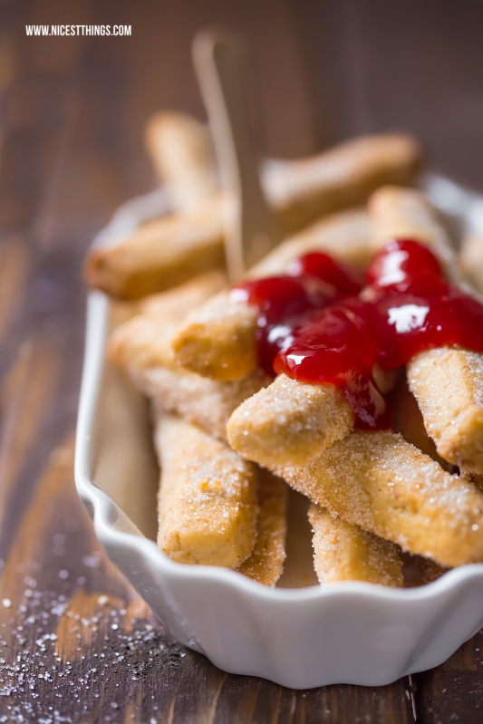 Süße Pommes Rezept Pie Fries selber machen Cookie Fries mit Erdbeersauce #piefries #süssepommes #cookiefries #pommes #erdbeeren