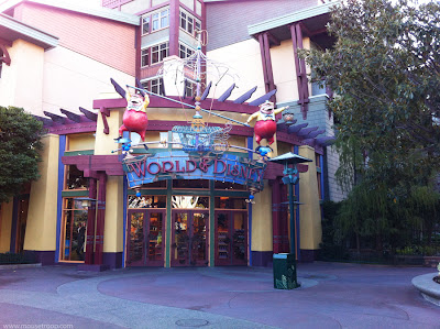 Walk Trek Paradise Pier Hotel to Disneyland DCA shortcut Dee