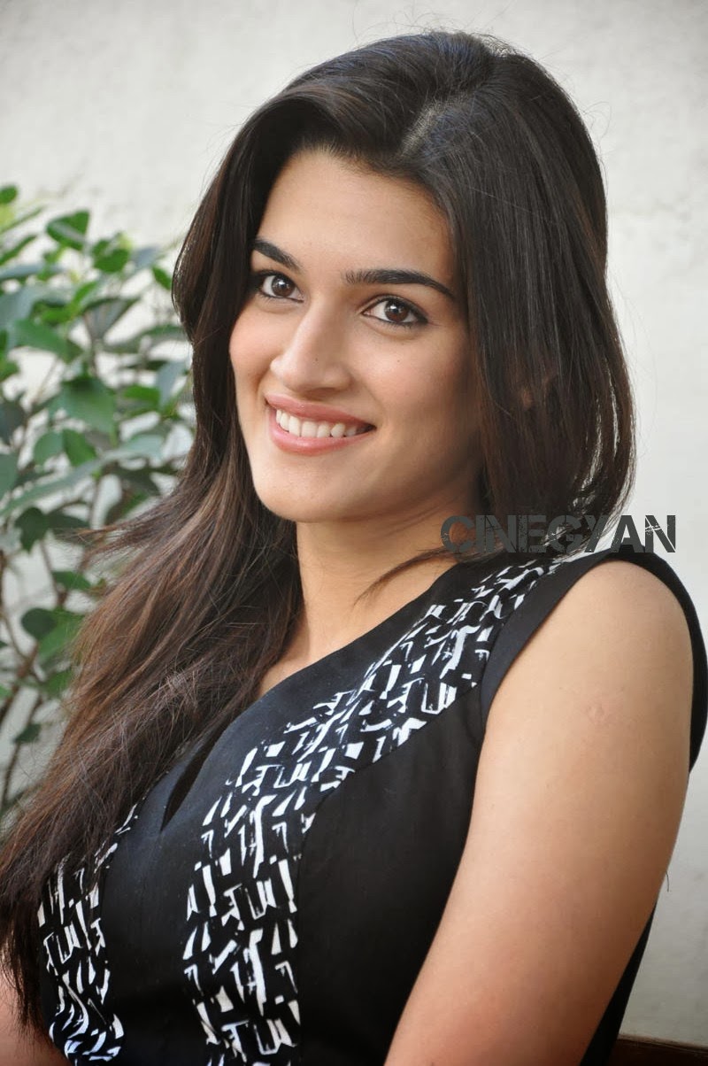 Kriti Sanon Nude Photos 64 Kriti Sanon Nude Photos 87
