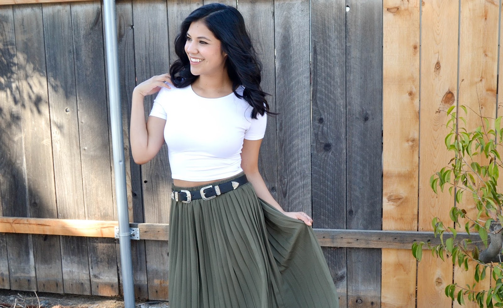 Xo, Melissa Victoria How To Wear a Double Buckle Belt