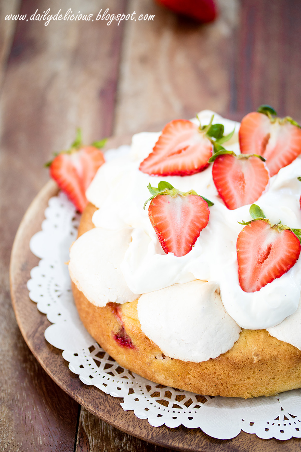dailydelicious Strawberry Meringue cake