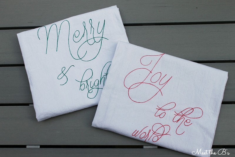 A Handmade Christmas- DIY holiday tea towels