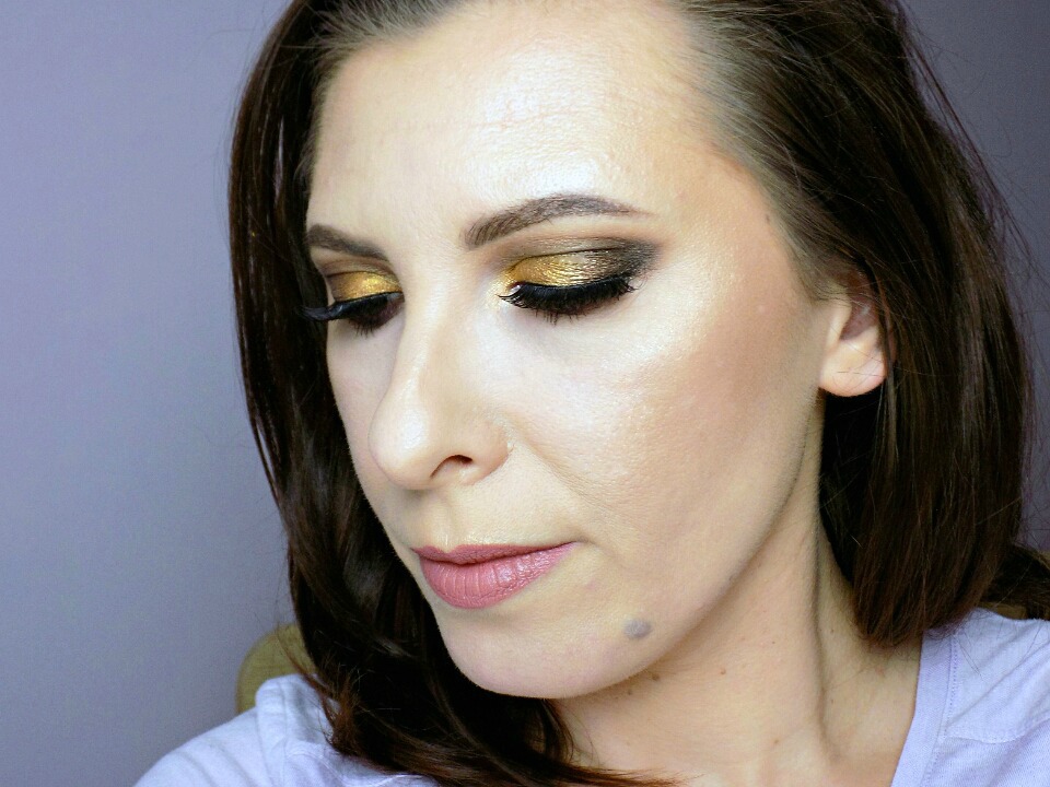 One brand makeup look: Maybelline