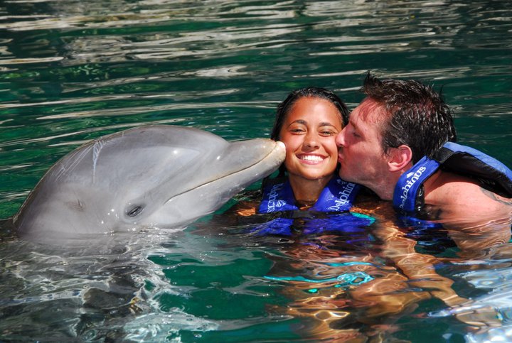 WAGs: Lionel Messi and girlfriend Antonella Roccuzzo