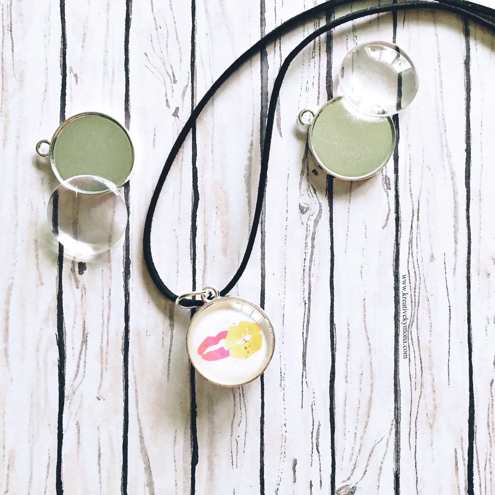 Craft Fantastic Blog Create a Necklace Using Scrapbook Paper