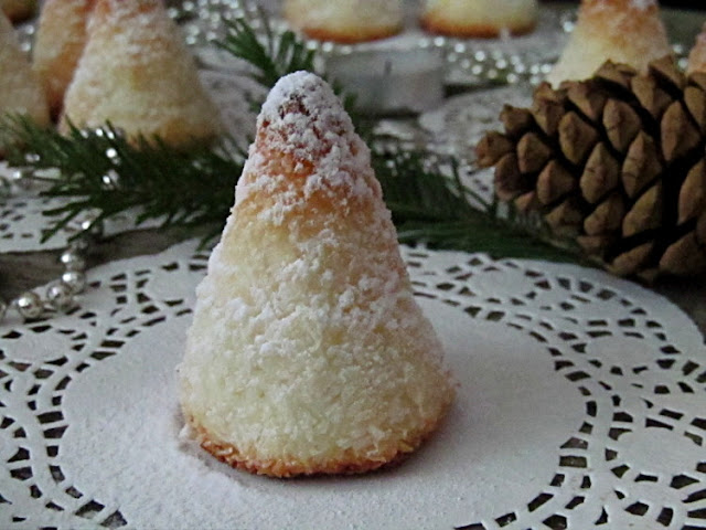 Кокосовое печенье «Рождественские ёлочки»
