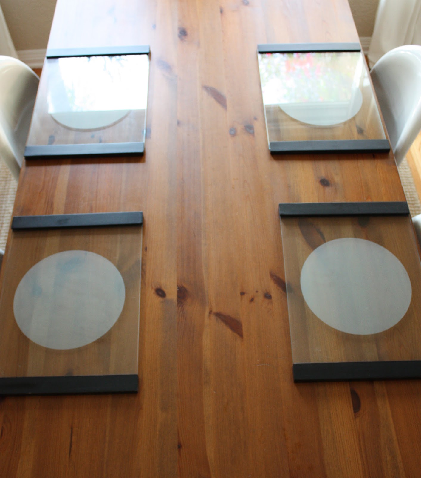 the treehouse 12.7.12 4 modern glass/wood placemats (plates)