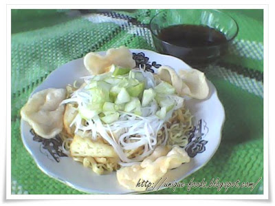 Rujak Noodles is a soup combine with vinegar. Rujak noodles comes from Palembang Indonesia, but this food has already consumed by the most society especially in Sumatra and Java Island.