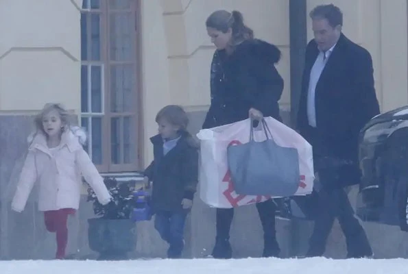 Crown Princess Victoria, Princess Estelle and Oscar, Princess Sofia, Princess Madeleine, Princess Leonore and Adrienne