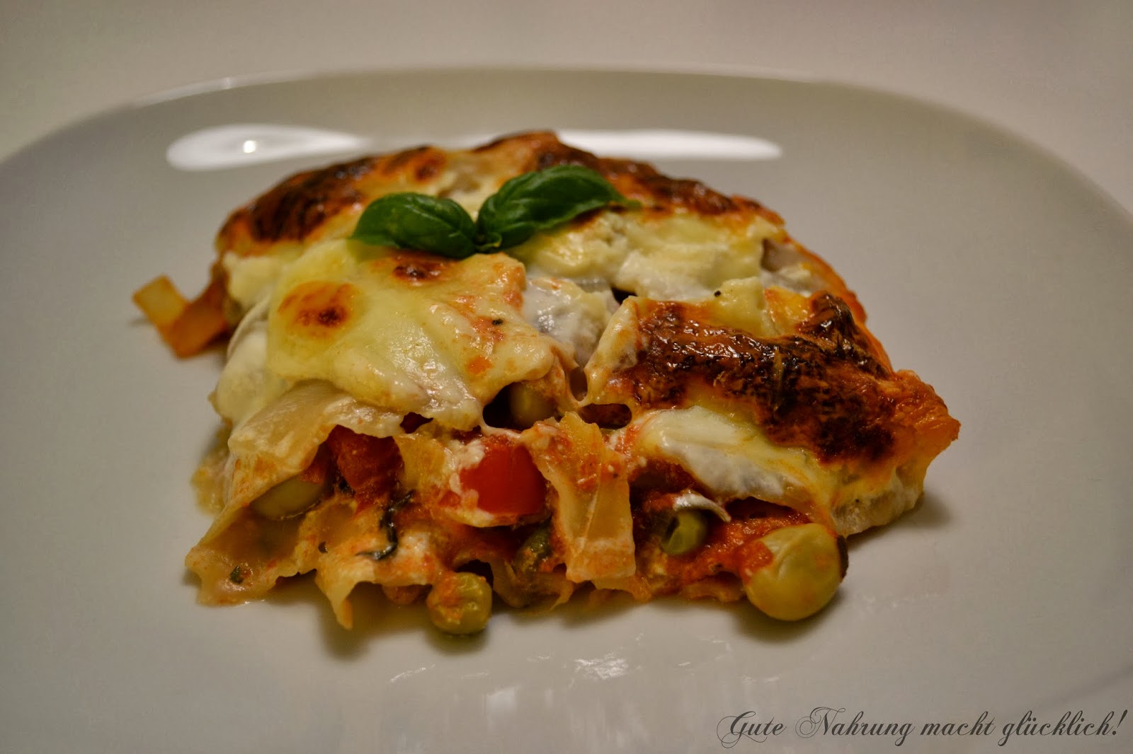 Gute Nahrung macht glücklich : Vegetarische Lasagne mit buntem Gemüse
