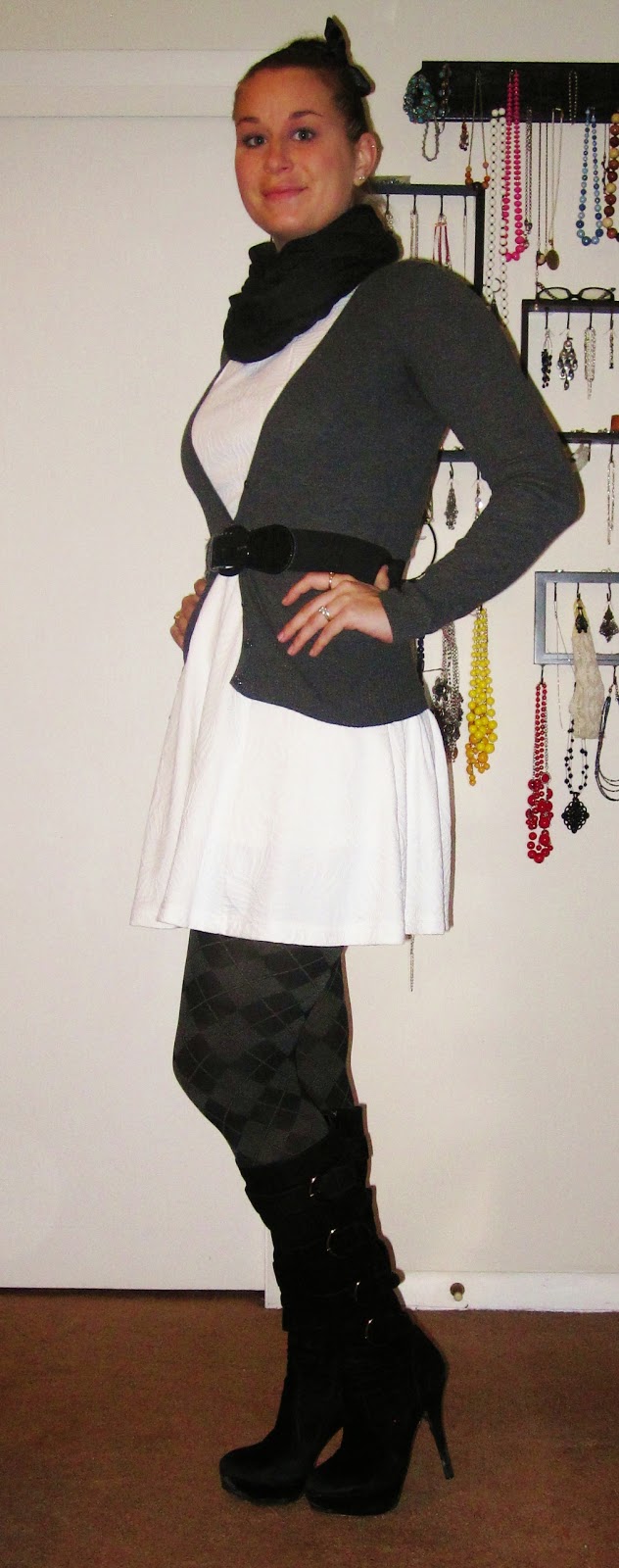 Low-Budget Fashionista: Burgundy Maxi Skirt - Featuring: Sugar Love ...