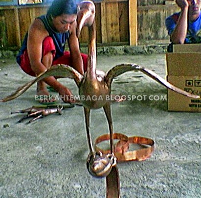 PEMESANAN PATUNG TEMBAGA, PEMESANAN PATUNG KUNINGAN, PATUNG PAHLAWAN, PATUNG TANGAN, PATUNG PERJUANGAN, PATUNG KUDA, PATUNG HEWAN, PATUNG PERJUANGAN, TUGU PATUNG