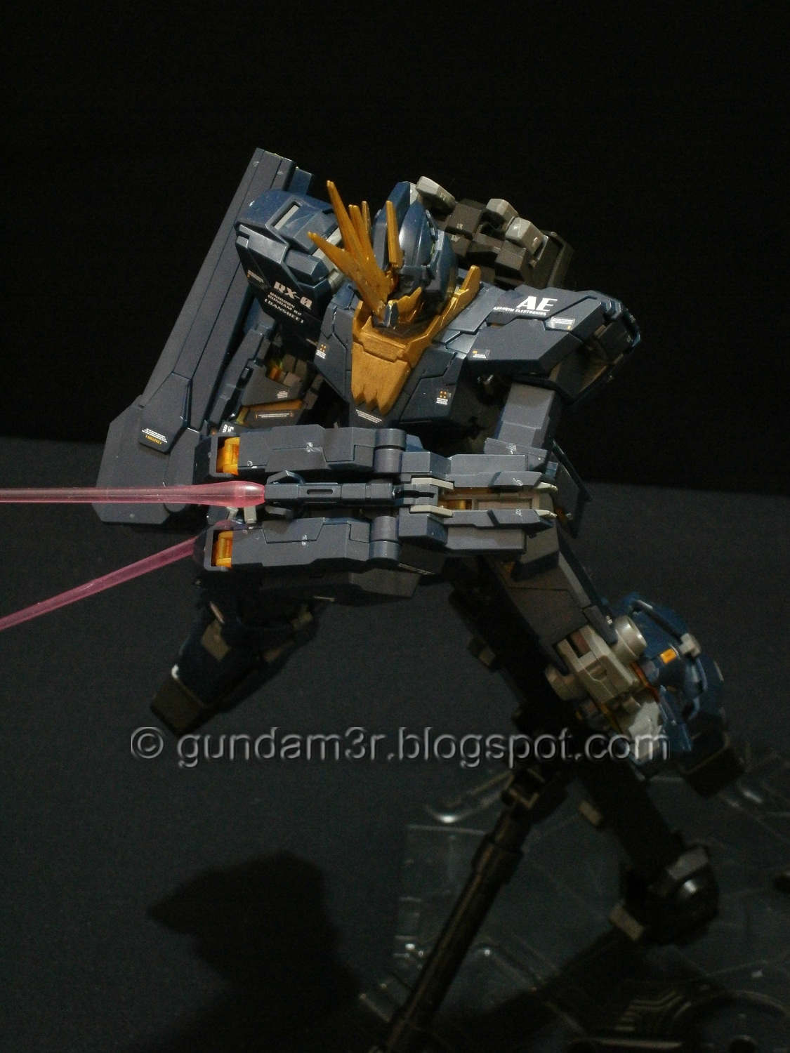 Unicorn Gundam 02 Banshee (Unicorn Mode) MG Review Part 2