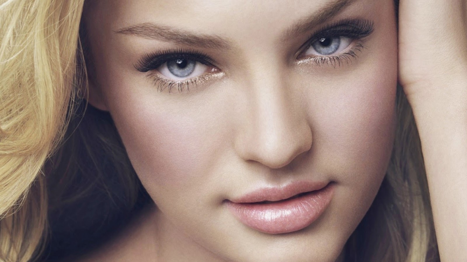 HOT or NOT Candice Swanepoel Face Close Up