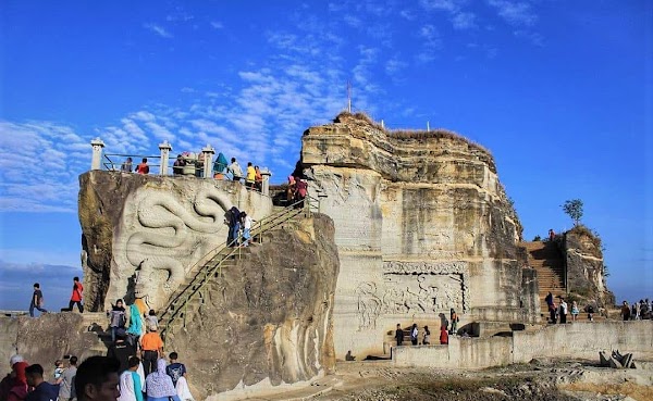 Spot Foto Selfi di Tebing Breksi Jogja yang Luar Biasa Buat Kawula Muda Kekinian Spot Foto Selfi di Tebing Breksi Jogja yang Luar Biasa Buat Kawula Muda Kekinian