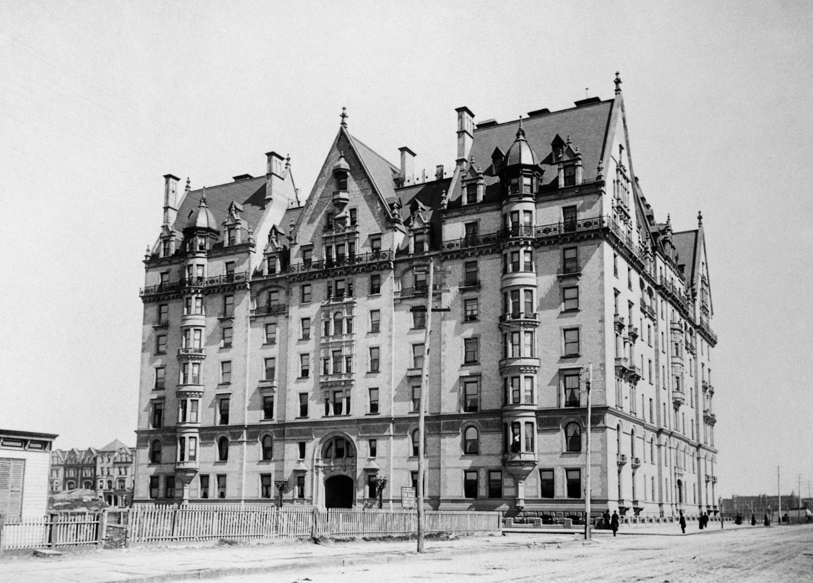 Lady Estigia: Edificio Dakota, misterio en Nueva York
