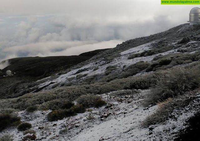 La borrasca entra tímidamente pero deja algo de nieve en El Roque