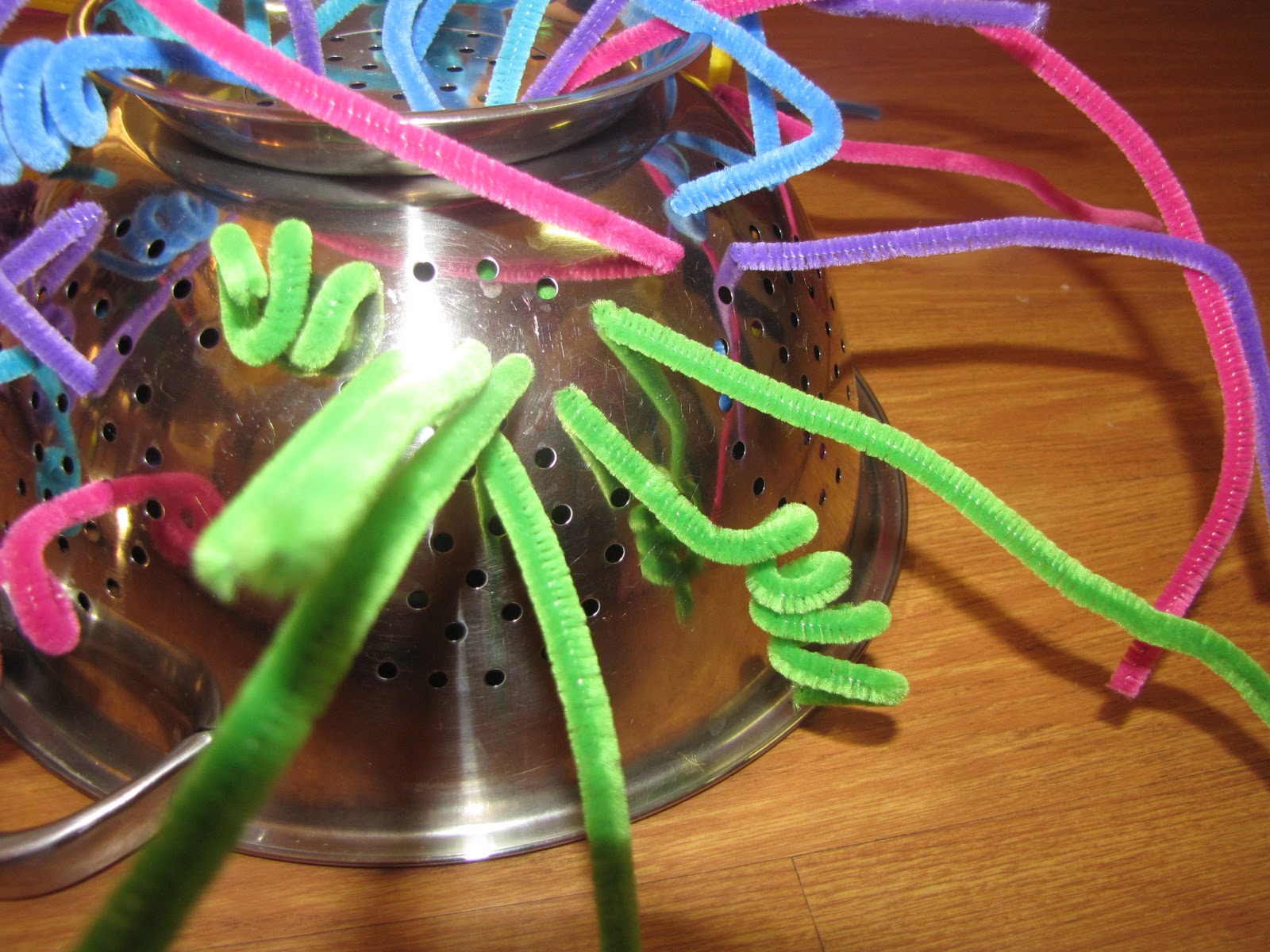 Butterflies & Ladybugs Pinned It & Did It Pipe Cleaners/Colander Activity