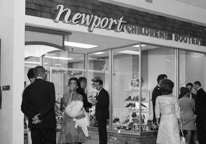 Newport Fashion Island Map from the 1980's, JW Robinson's D…