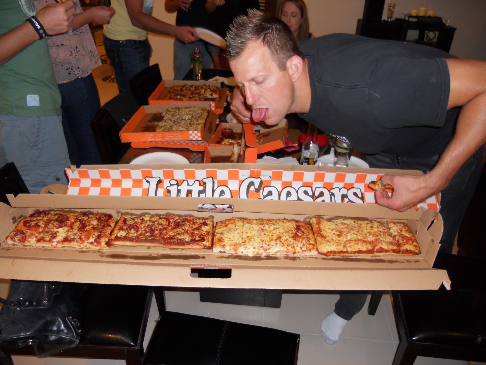 My Bahrain Journey: Giant Pizzas and Tiny Sodas