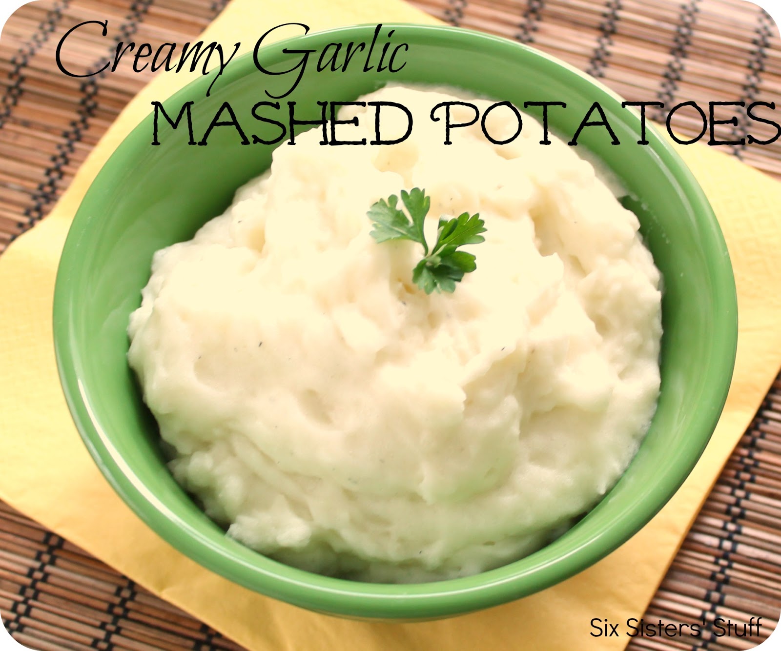 Creamy Garlic Mashed Potatoes | Six Sisters' Stuff