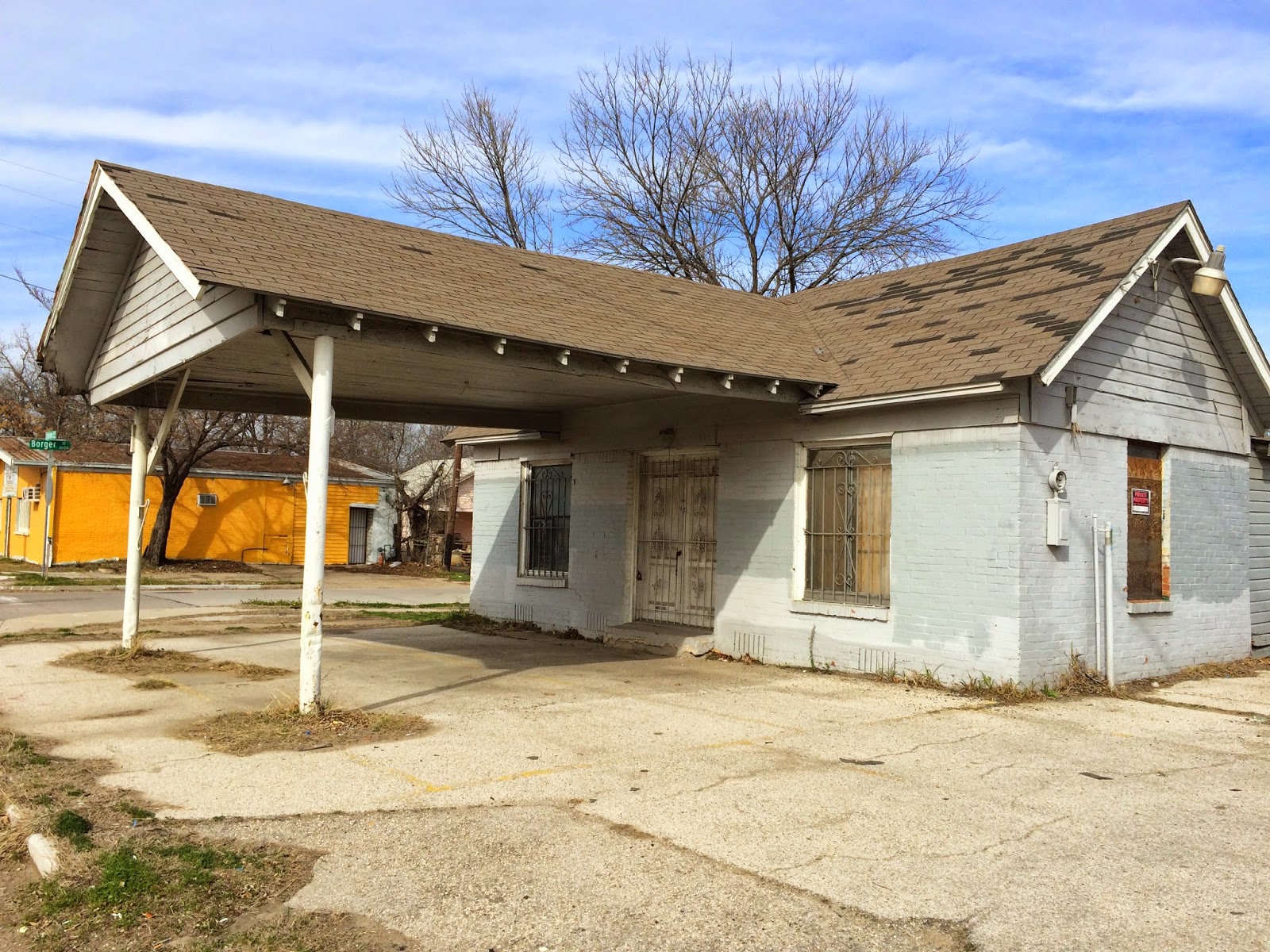 Metroplexing The Grave Sites of Bonnie and Clyde (Plus the Barrow Gas