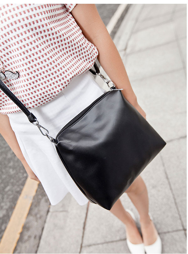CL862 Korean Style Plain Black Bag (PreOrder) Temptations