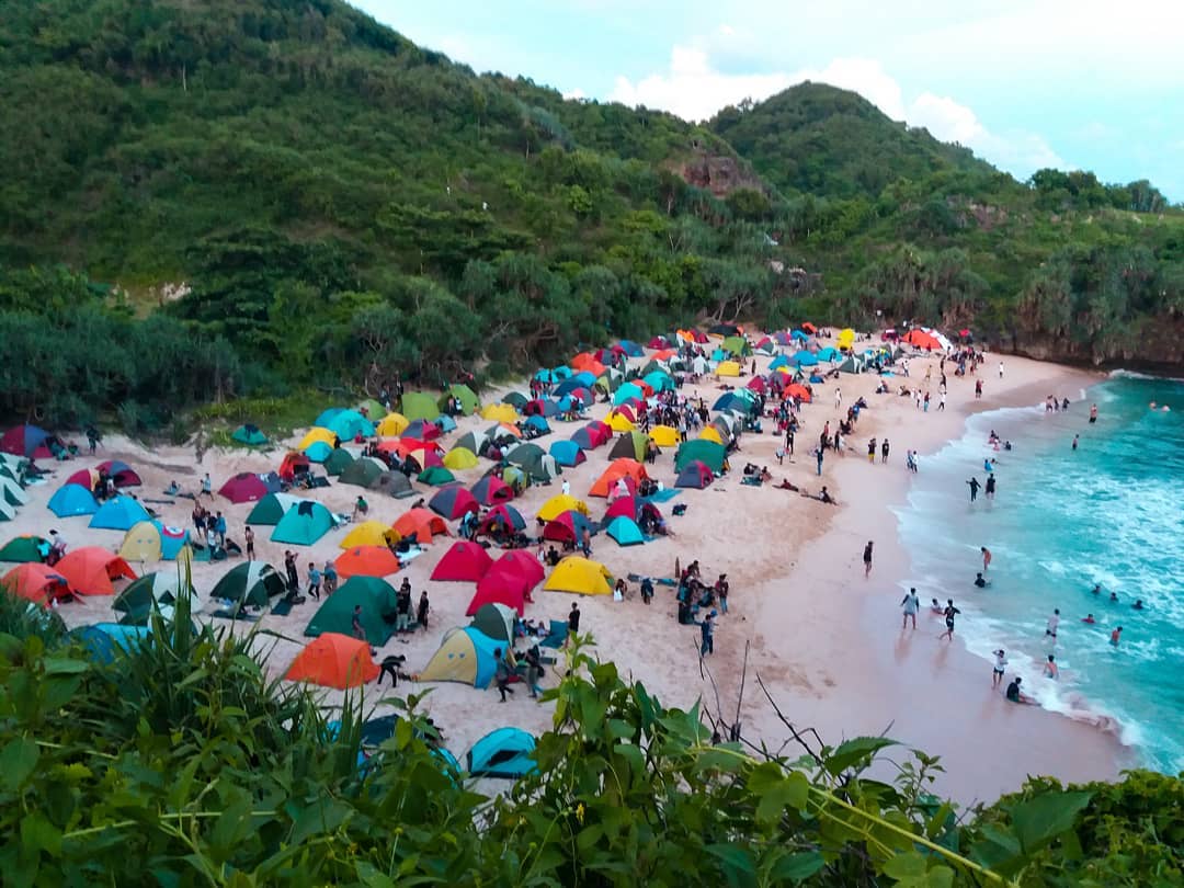 5 Pantai Indah di Jogja untuk Camping menikmati Tahun baru