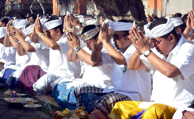 Jelang Nyepi, Warga Mulai Tinggalkan Bali