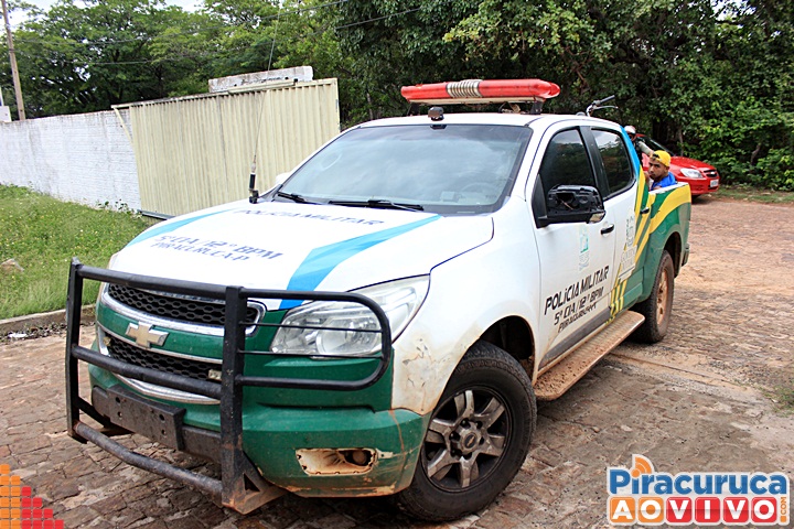 Polícia Militar prende elementos poucos minutos após furto de moto  - Imagem 7