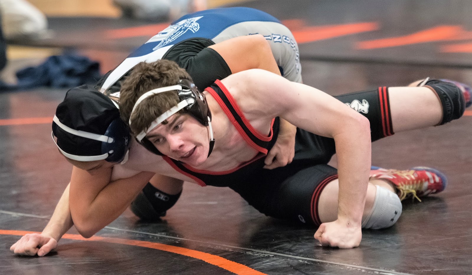 Men Wrestling Women woman wrestler pins guy