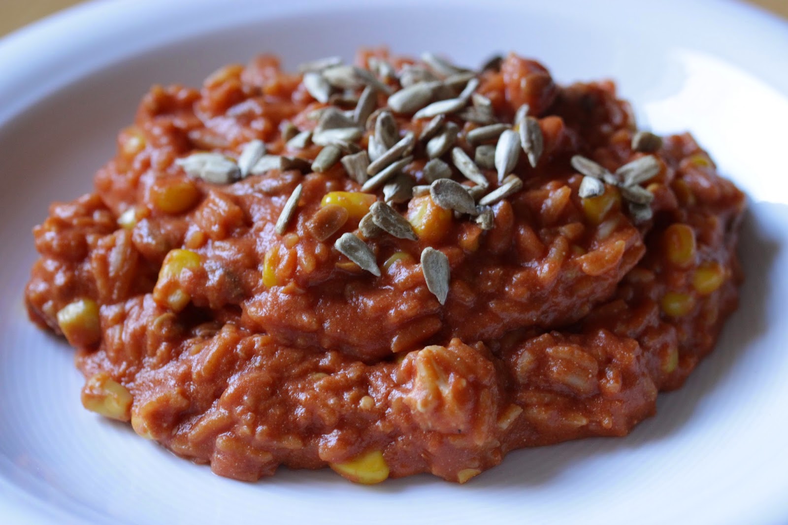Leckereien aus der (Mini-)Küche: Tomatiger Reis mit Mais und ...