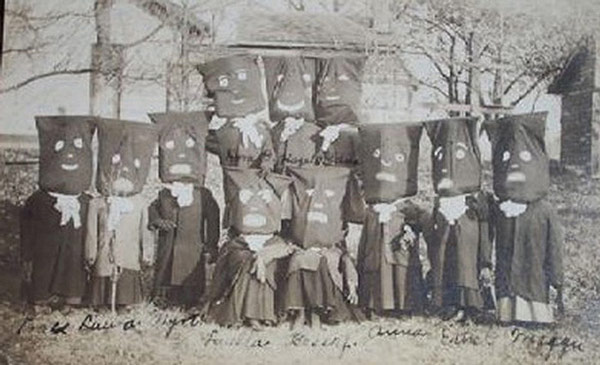 Fascination With Fear OCTOBER 30 THIRTY VINTAGE COSTUMES THAT MAKE US 