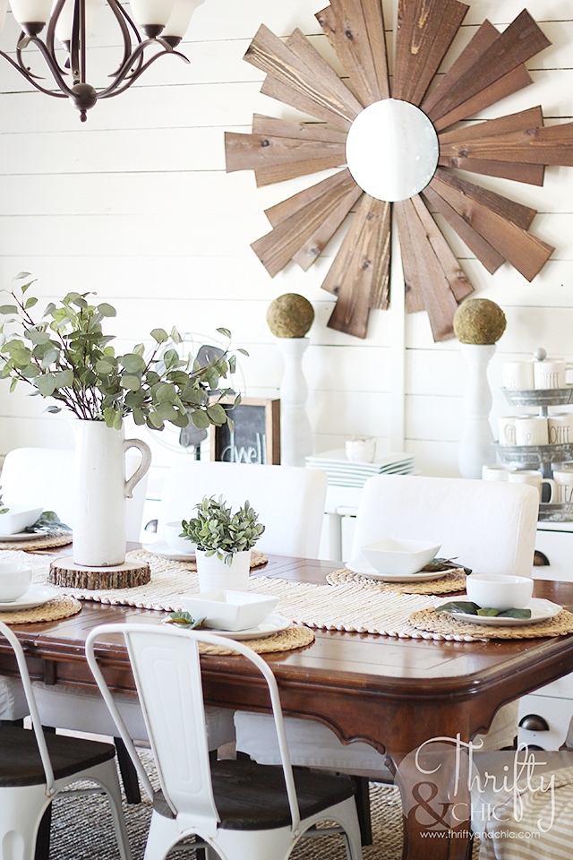 White and wood farmhouse dining room decor and decorating ideas. Cottage farmhouse dining room. White shiplap walls in dining room. DIY shiplap 