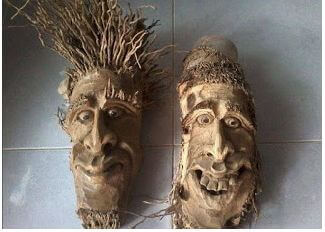 hiasan muka dari kayu