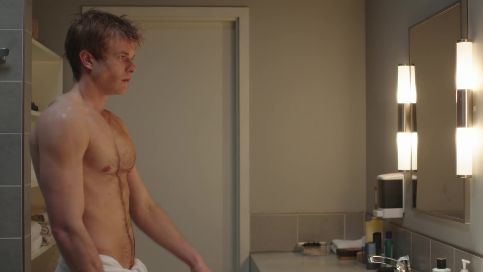 Graham Rogers shirtless in Quantico 1-14 "Answer" .