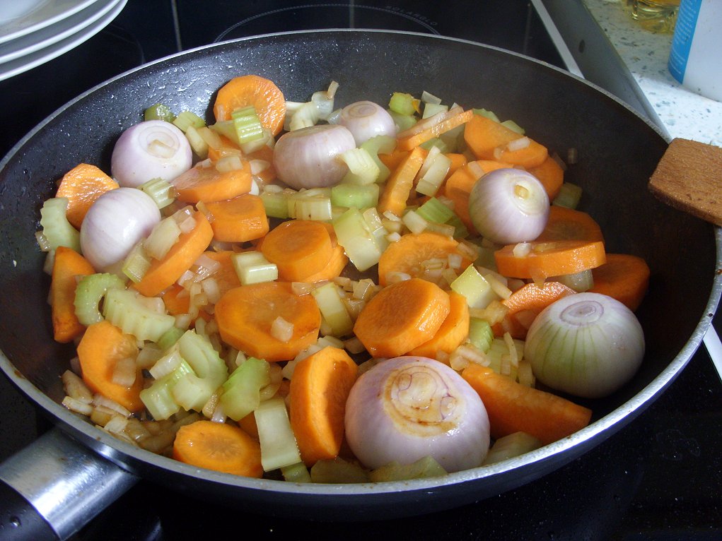 Jenny Eatwell's Rhubarb & Ginger Slow Cooker Beef & Walnut Cobbler