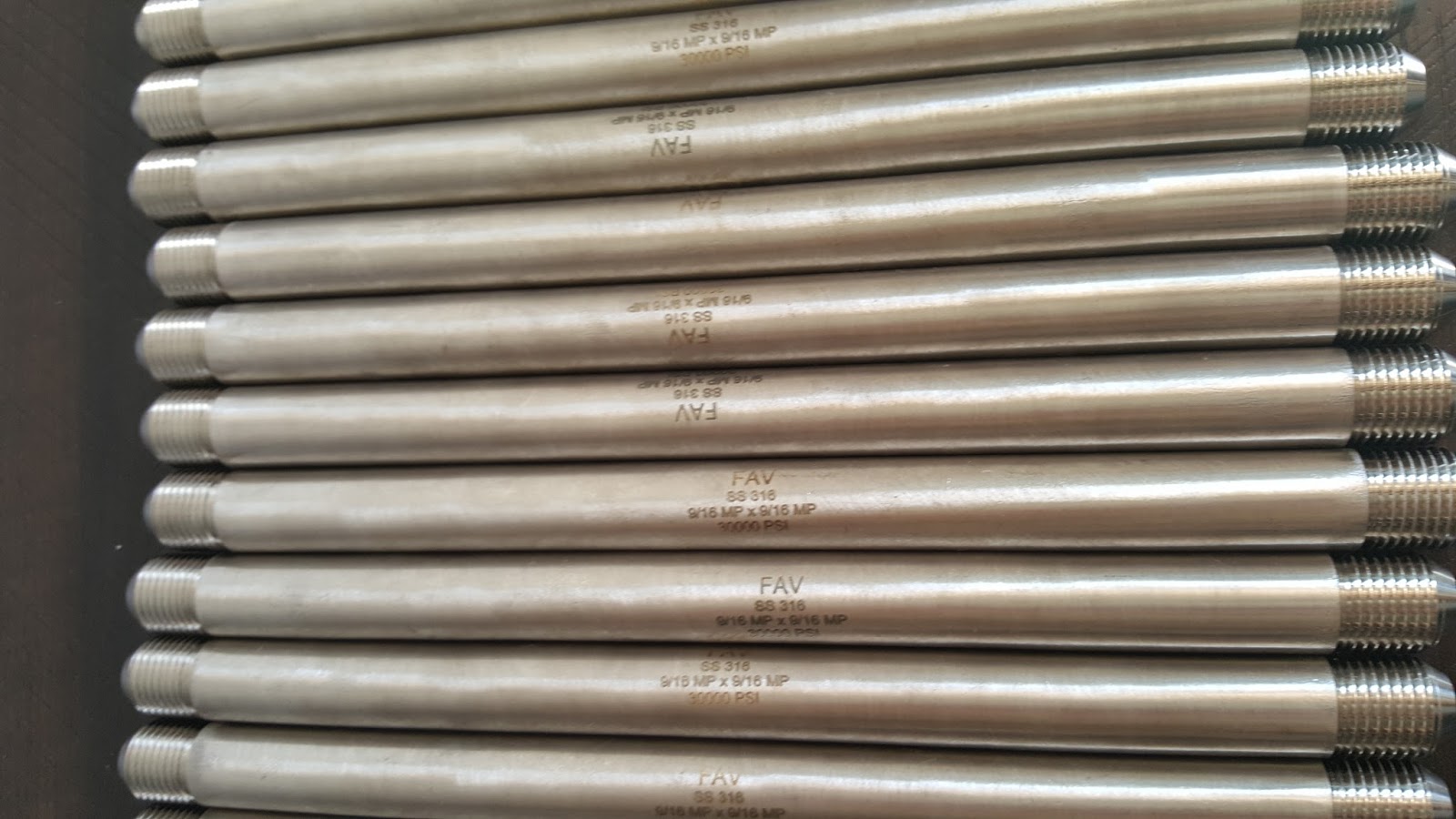 Autoclave Adapters Medium Pressure Tube Nipple