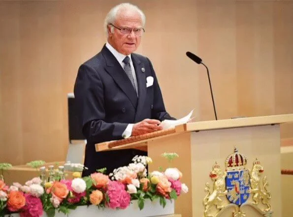 King Carl Gustaf and Queen Silvia attended that church service. Crown Princess Victoria, Prince Daniel, Prince Carl Philip and Princess Sofia