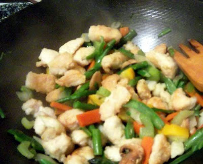 Sweet and Sour Chicken:  An easy stir fry that will be on the table in under 30 minutes!  Forget the takeout! - Slice of Southern