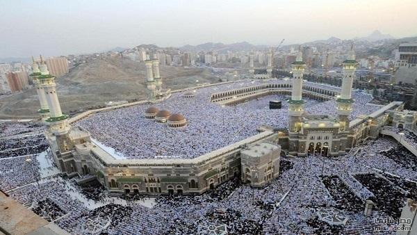 هل يصح حج من لم يسدد دينه ؟  