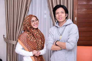 Profil Terlengkap Ria Ricis: Masa Kecil Dan Keluarga, Awal Jadi