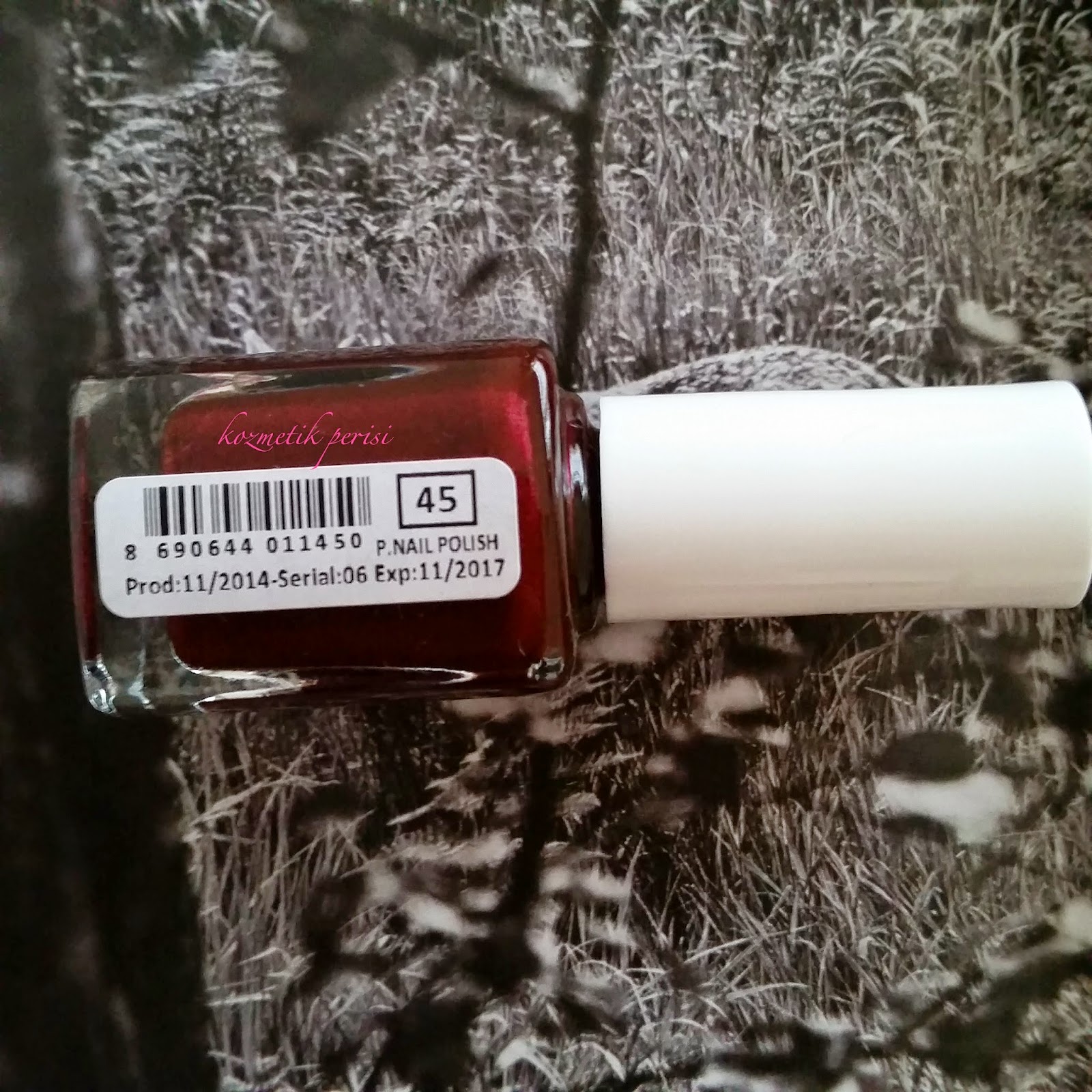 Kozmetik perisii Burt�s bees tırnak eti bakım kremi