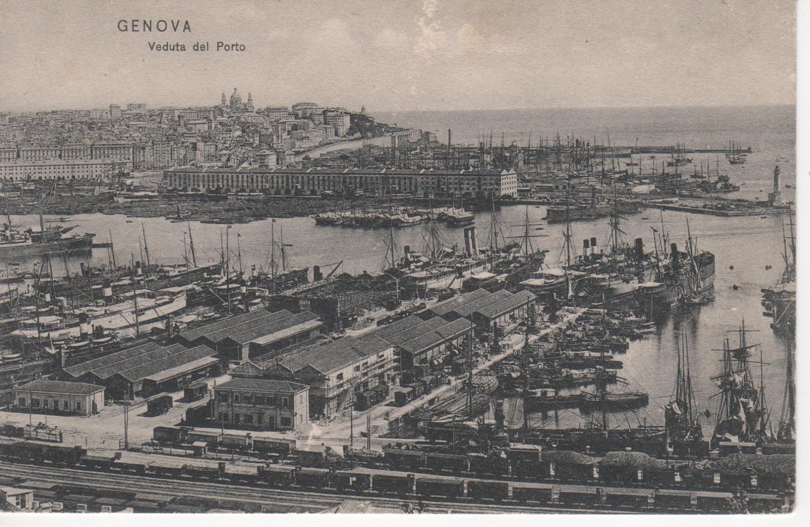 C'ERA UNA VOLTA GENOVA Genova Il Porto nel 1900 da P. Colombo al Passo Nuovo C'ERA UNA VOLTA GENOVA Genova Il Porto nel 1900 da P. Colombo al Passo Nuovo