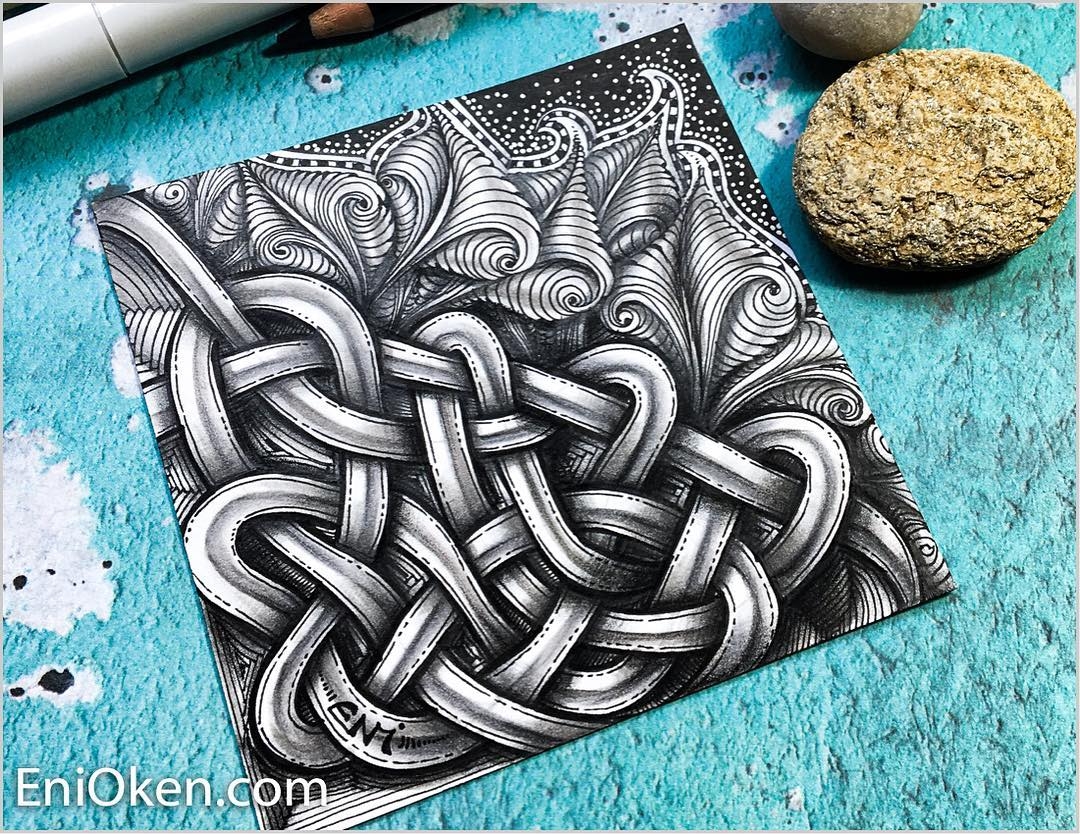 04-Knots-and-toodles-Eni-Oken-Color-and-Black-and-White-Zentangle-Drawings-www-designstack-co
