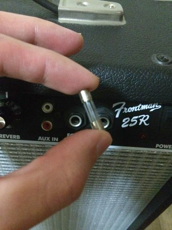 Edward J. Yoon's Blog Changing the fuse on a Fender Frontman 25R