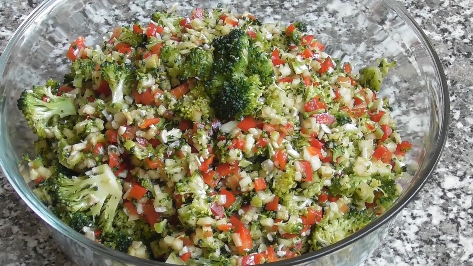 Franzi&amp;#39;s Küchenwelt: Brokkolisalat