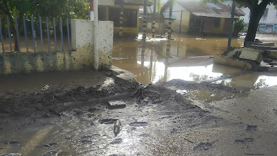 Banjir Datang Lagi, Rumah dan Fasum Kembali Berlumpur